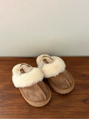 UGG Chestnute Funkette Suede Brown Slippers Toddlers Size 8